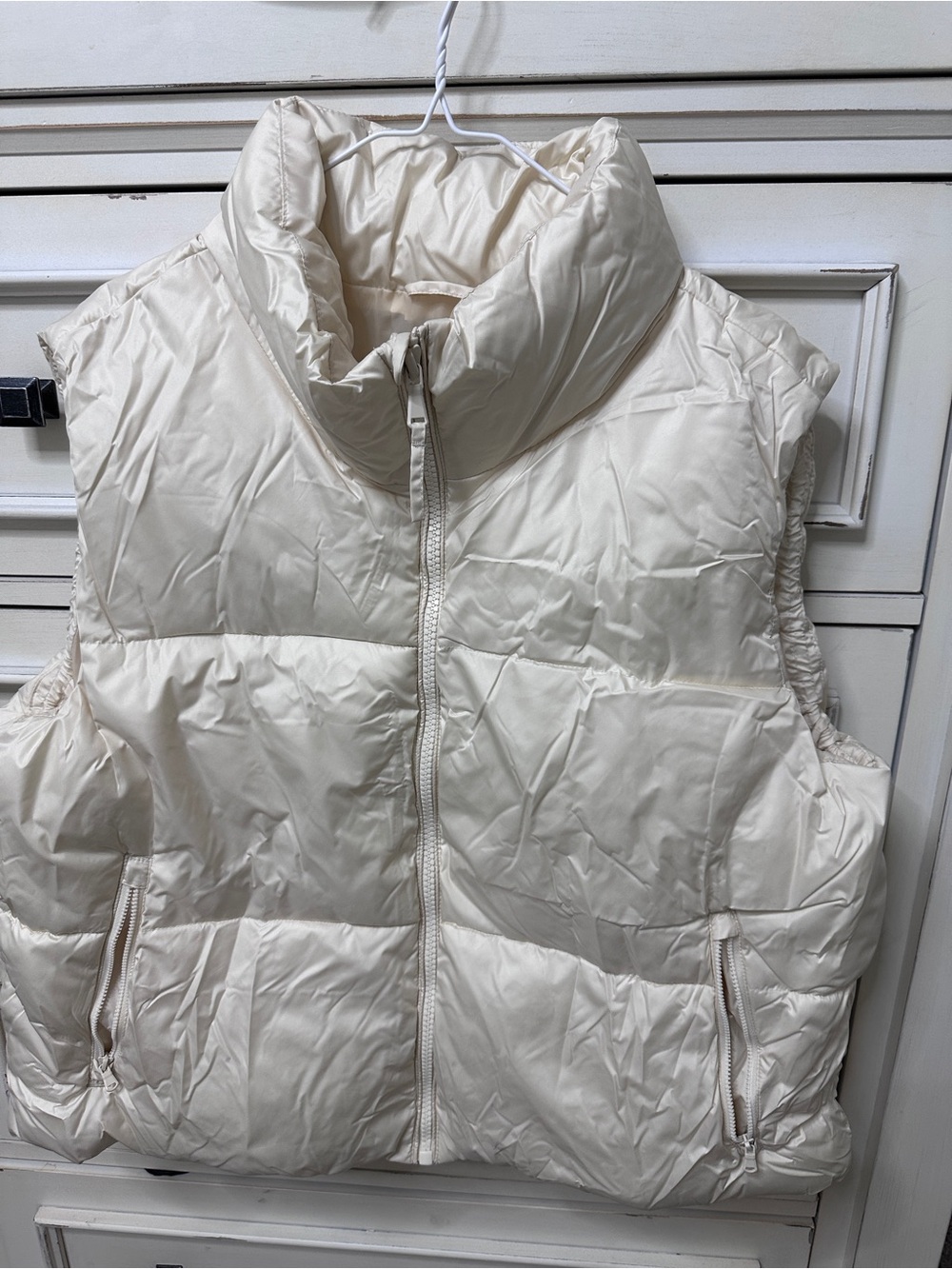 Old Navy Cream Quilted Puffer Vest